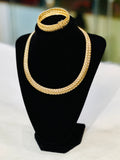 14k Italian Elegant Gold Chain woven Necklace, size 16.5” (preowned)