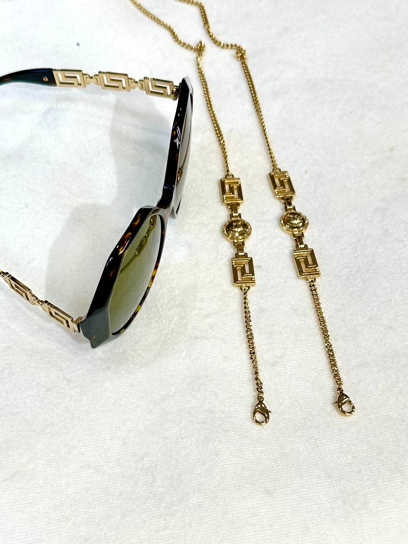 BRAND NEW-DISCONTINUED STELLA MCCARTNEY GOLD CHAIN AVANA-AVANA-BROWN SUNGLASSES Versace Sunglasses Over Sized Havana Brown with Gold Chain  main image 3