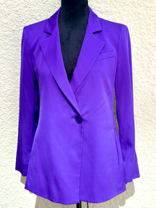 Armani Collezioni Purple Silk
Single Button Front Long Blazer size 2 (preowned)