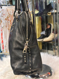 Marc Jacobs Black Leather Shoulder Bag with Gold Hardware (preowned)