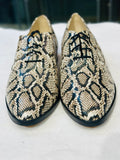 COLE HAAN Beige Embossed Leather Shoes size 8B (preowned)