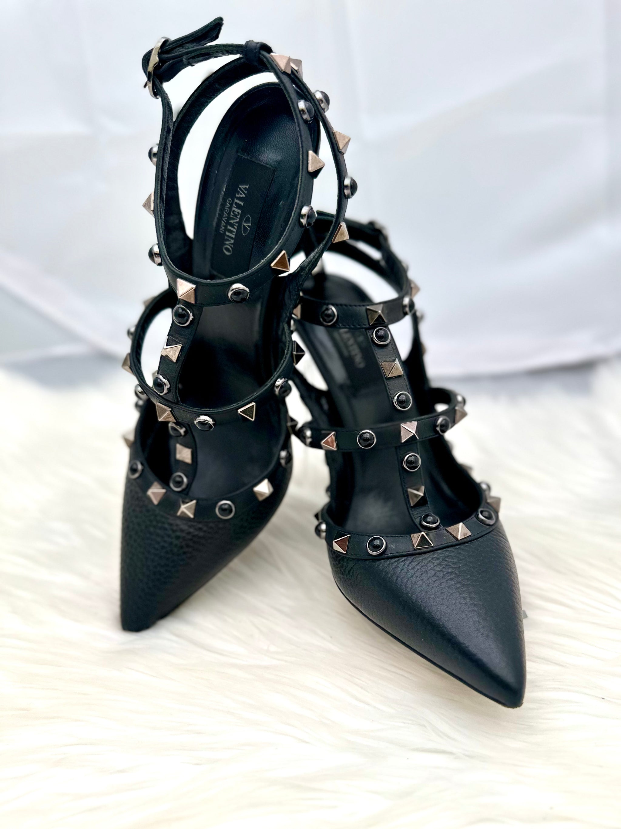 Valentino ブラック レース ハイヒール　37 Valentino ブラック レース ハイヒール 37（valentino garavani