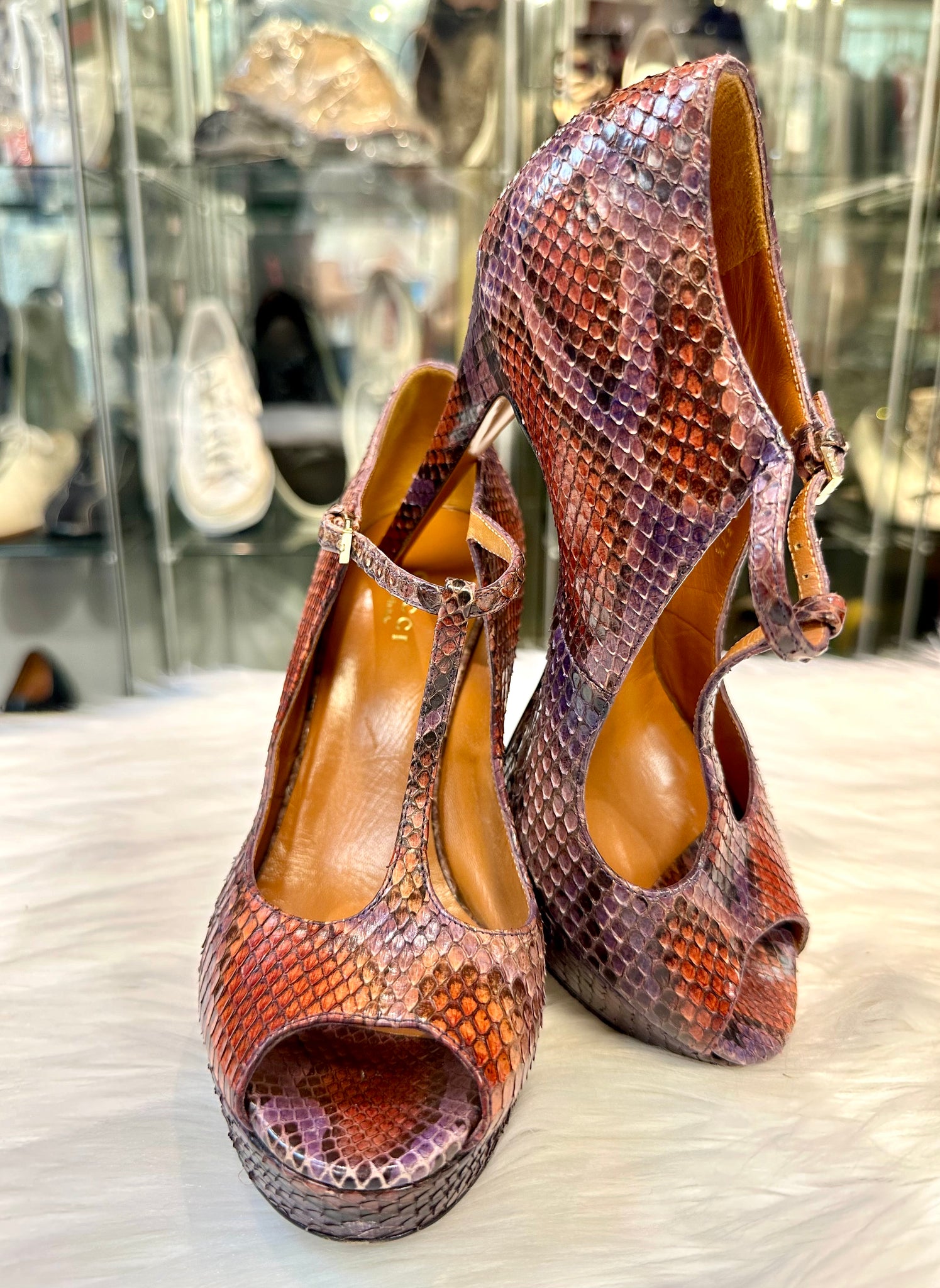 GUCCI platform T-Strap pumps purple snakeskin size peep toe