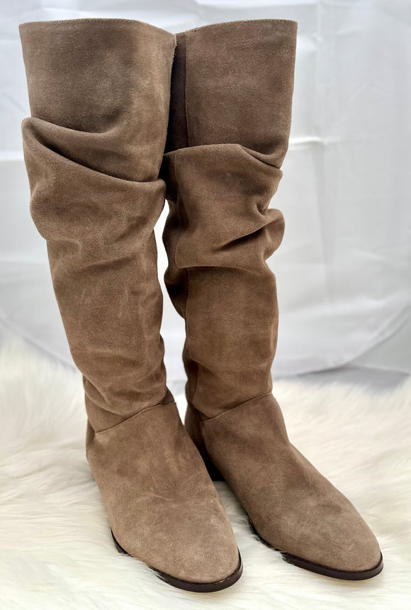 Saks Fifth Avenue Knee Hihg boots size 40 (preowned)