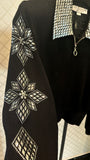 St. John Knit Sweater Zipper In Front, Black With Silver Design
VTG "P” (small) Pre-owned