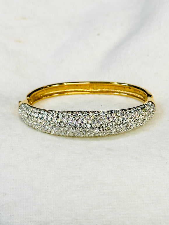 Vintage Swarovski Gold Plated
Clear Crystal Hinged Bangle
Bracelet (preowned)