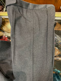 Giorgio Armani Grey PantSuit (preowned)
Size blazer : 38
Size pants : 36