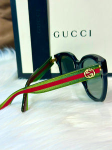 GUCCI SUNGLASSES  (preowned)