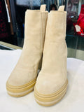 STEVE MADDEN TAN SUEDE BOOTS size 7.5 M ( preowned)