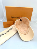 LOUIS VUITTON WOMANS CAPS Hat (PREOWNED)