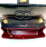 CHANEL Classic Single Medium Flap Vertical Lambskin Leather Shoulder Bag (PREOWNED)